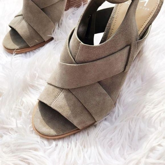 New Marc Fisher LTD Tan Suede Valen Sandal Sz 8M - Picture 8 of 8